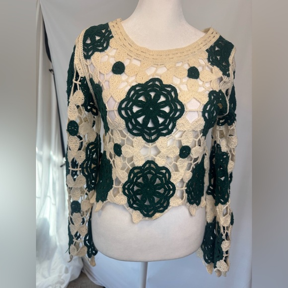 Rebellion Tops - Rebellion size XS cream/green crochet long sleeve top- very good condition